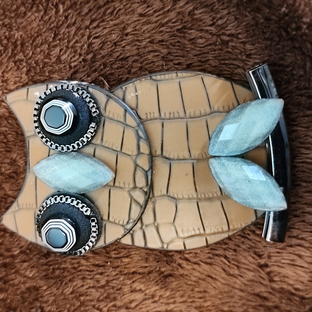 Elegant Tan and Black Owl Brooch